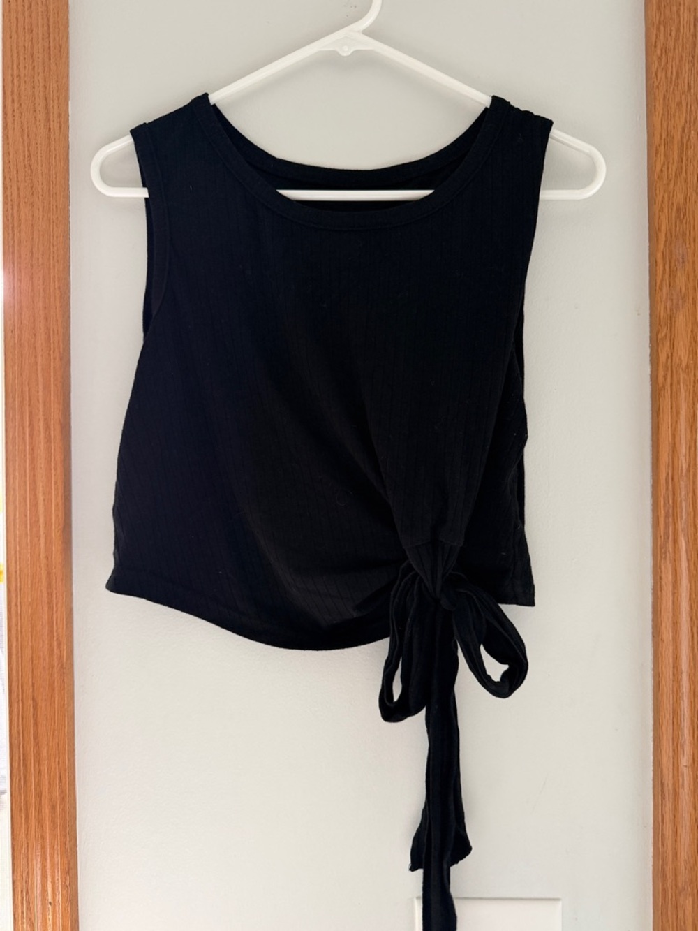 Women’s Black Tie-Front Sleeveless Top